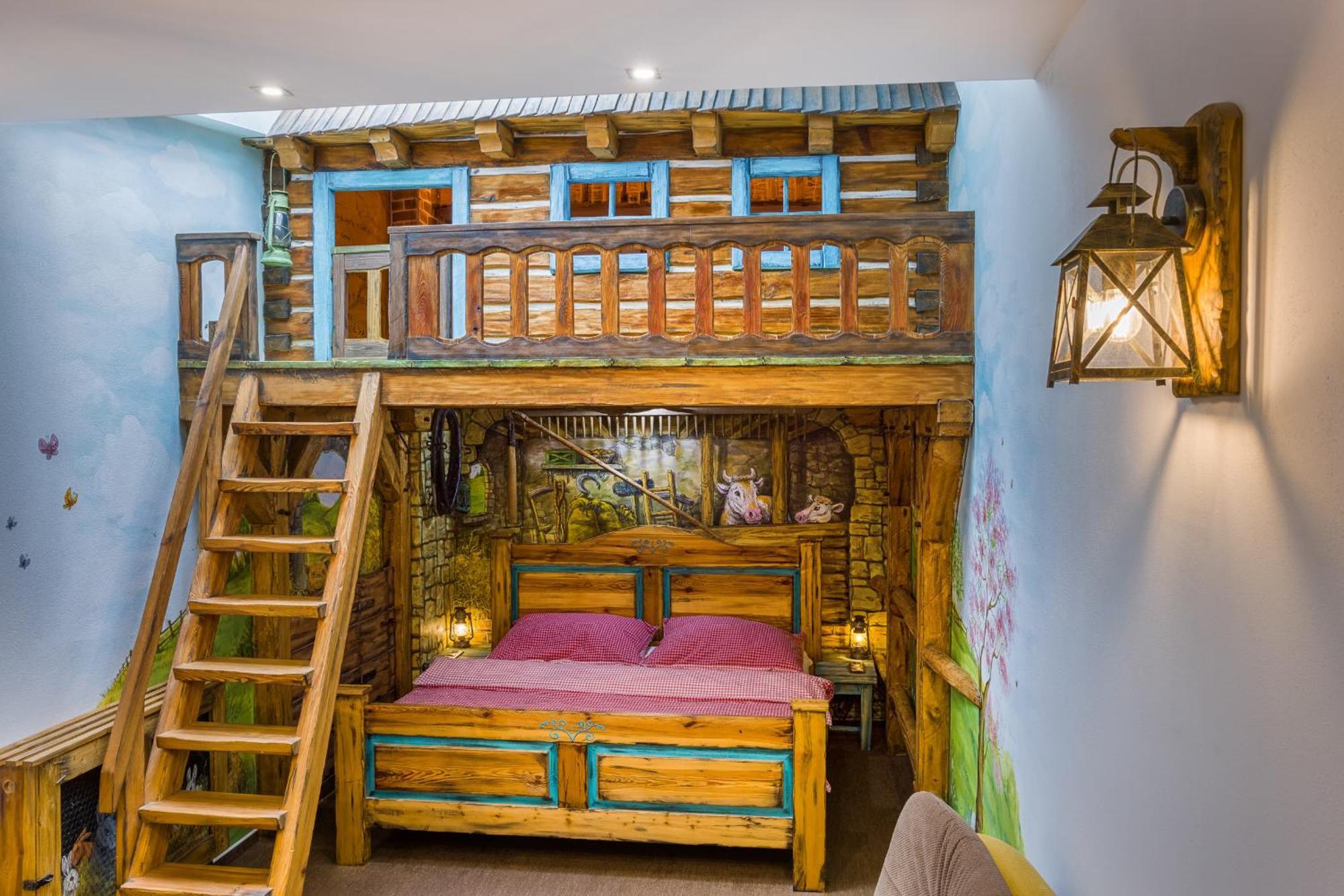 Hotel Kocourkov Hlinsko Ngoại thất bức ảnh