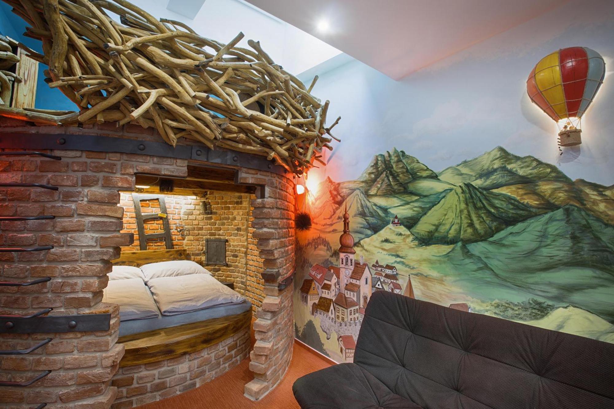 Hotel Kocourkov Hlinsko Ngoại thất bức ảnh