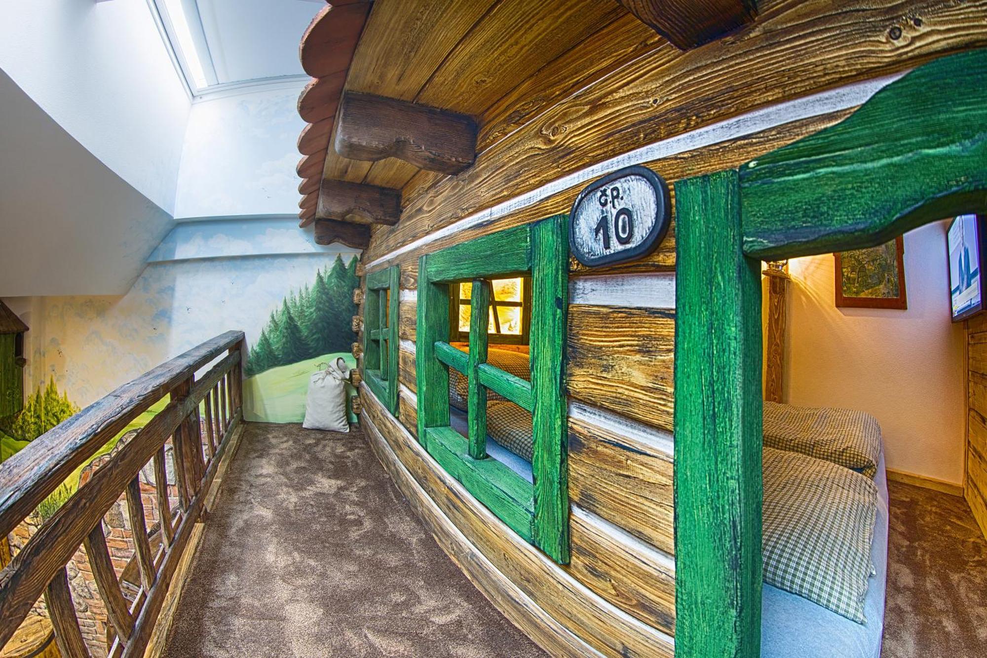 Hotel Kocourkov Hlinsko Ngoại thất bức ảnh